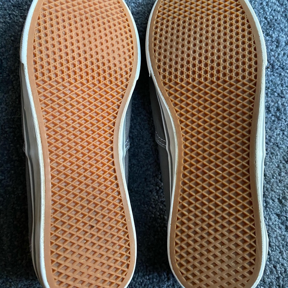 Vans - Picture 6 of 6